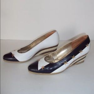 AURELE Paris Vintage Navy White Gold Wedges